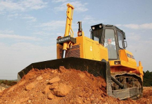 ### 🔥 Thuê Xe Ủi Đất Giá Rẻ Tại Thuận An, Bình Dương – Có Sẵn Máy, Hỗ Trợ Tận Công Trình!