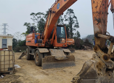 Cho Thuê Xe Xúc Uy Tín Toàn Quốc: Giải Pháp Cơ Giới Chuyên Nghiệp Từ Đại Đồng Đen.