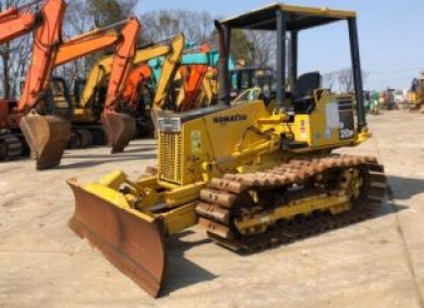 CHO THUÊ XE ỦI ĐẤT GIÁ RẺ – GIẢI PHÁP SAN LẤP MẶT BẰNG NHANH CHÓNG**